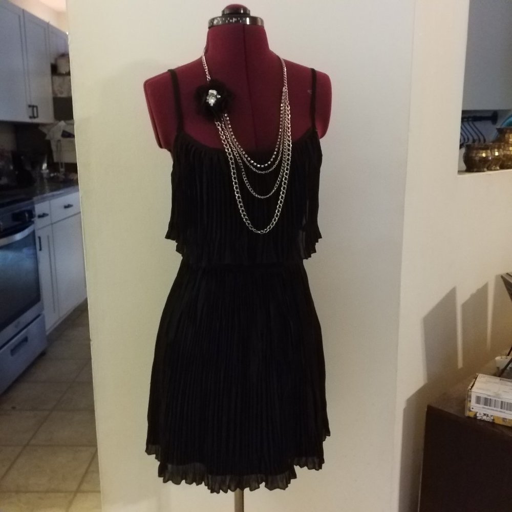 Genuine designer Guess Dress w/ metal tag. New w/out tags. BONUS. - Picture 1 of 8